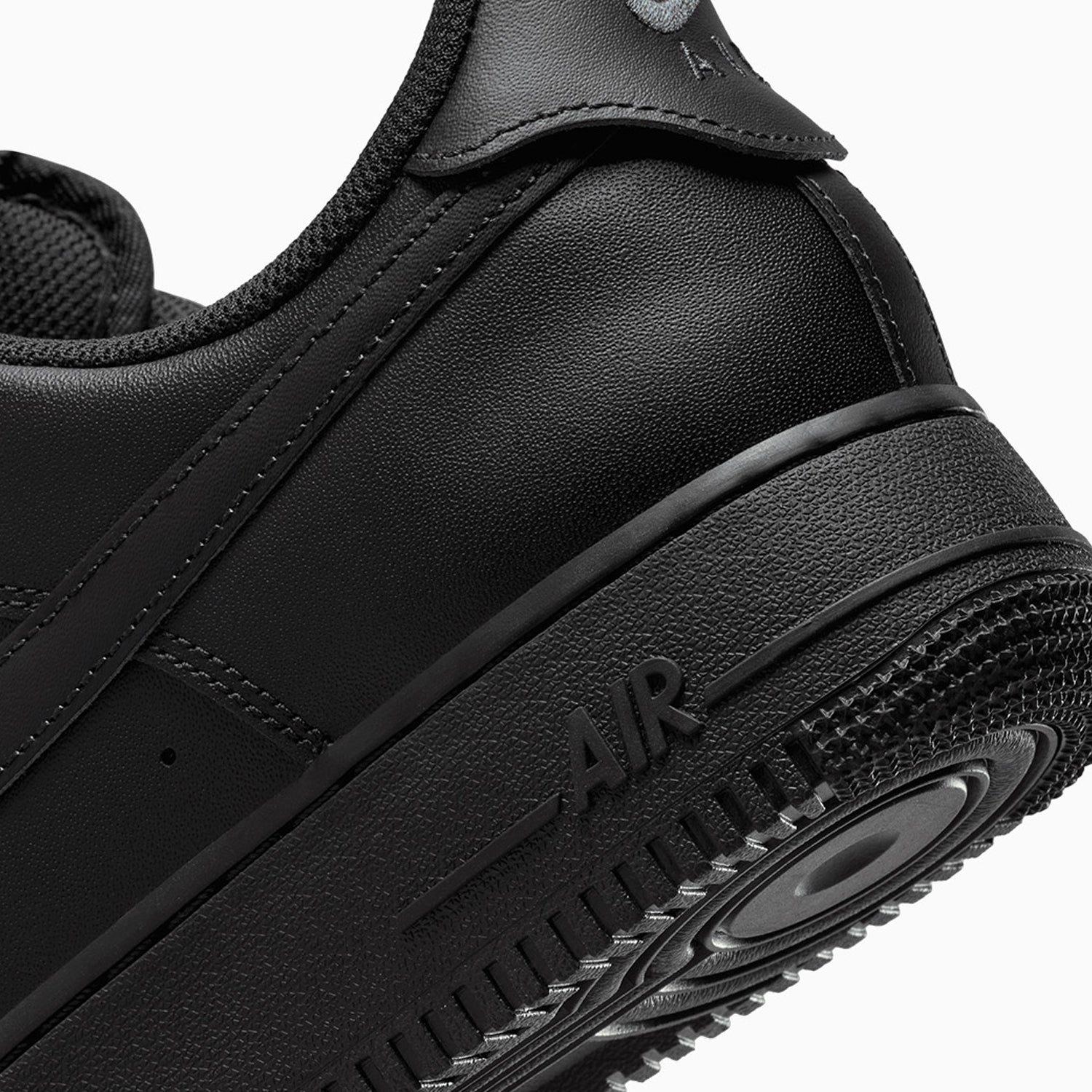 nike-mens-air-force-1-07-easyon-triple-black-shoes-fd1146-001