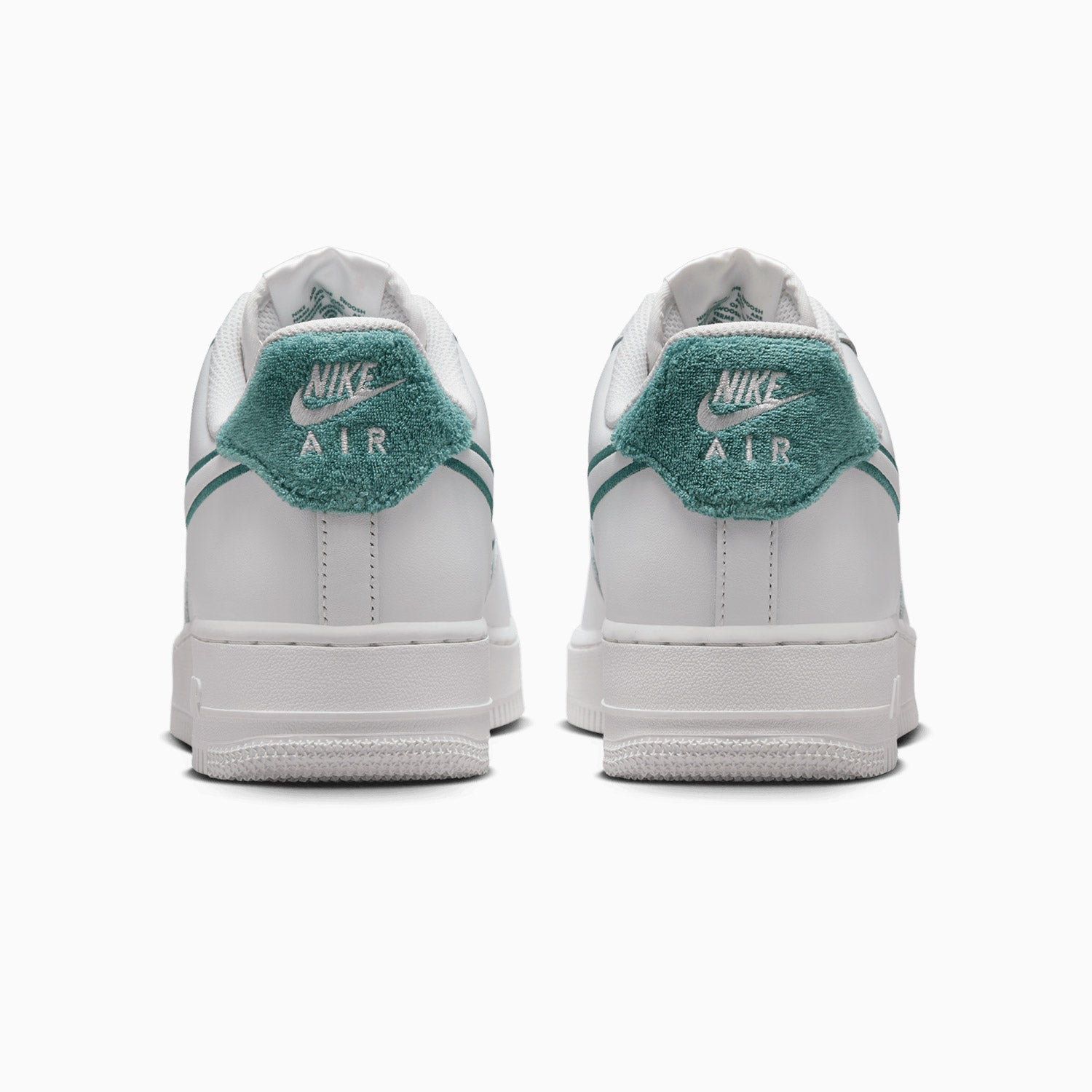 nike-mens-air-force-1-07-lv8-resort-sport-shoes-fn8349-100