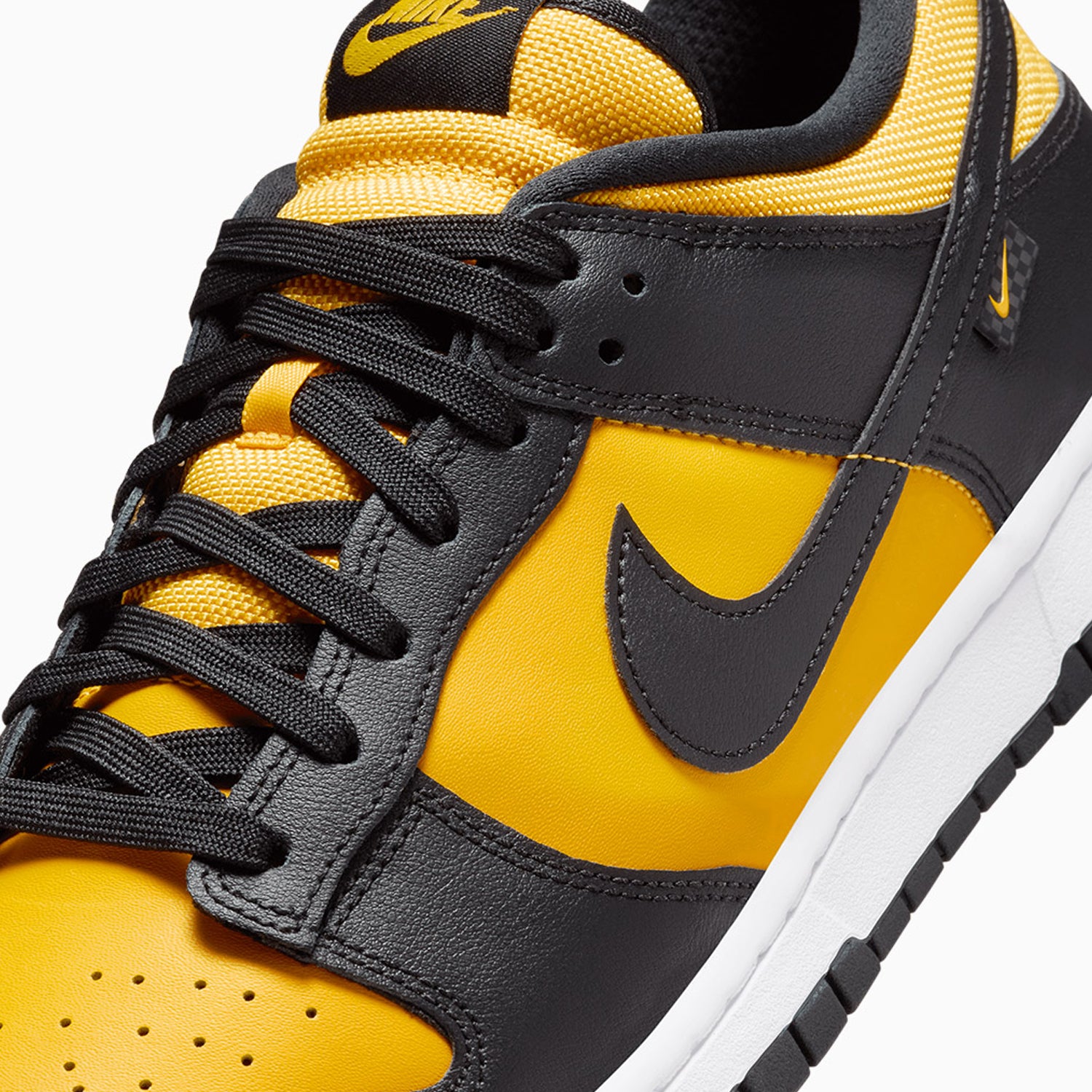nike-mens-dunk-low-black-university-gold-shoes-fz4618-001