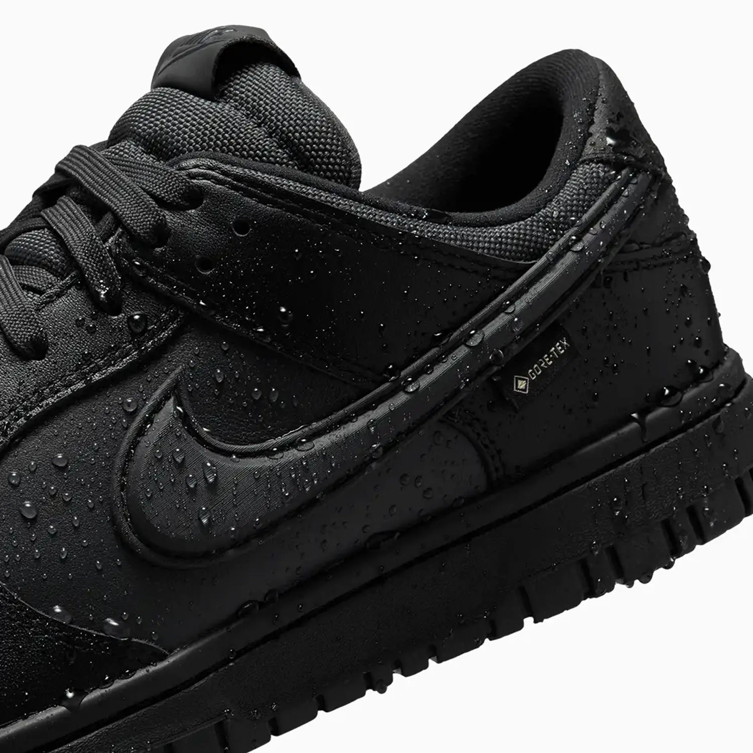Men's Dunk Low Gore-Tex "Triple Black"