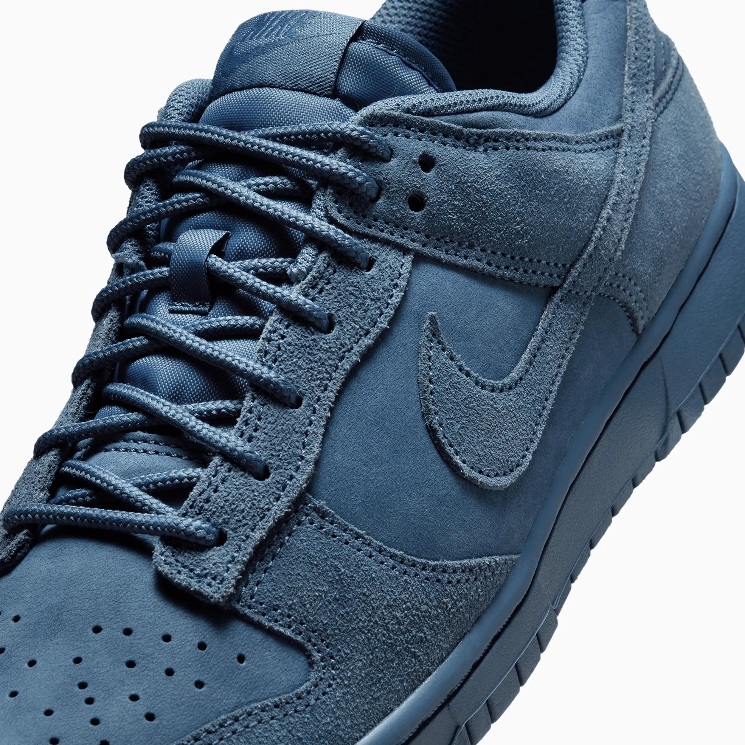 Men's Dunk Low Retro SE "Diffused Blue"