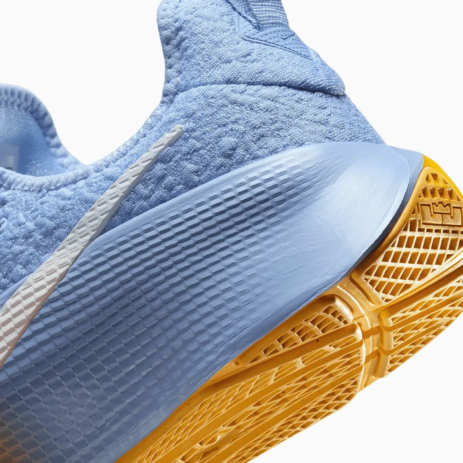 Men's LeBron TR 1 "Aluminum University Gold"