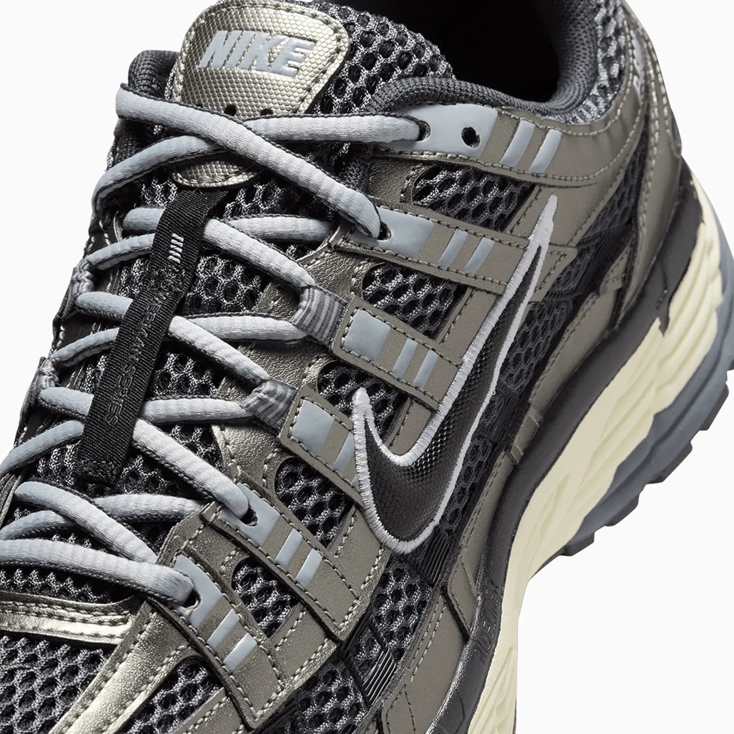 Men's P-6000 SE Shoes Nike - Tops and Bottoms USA
