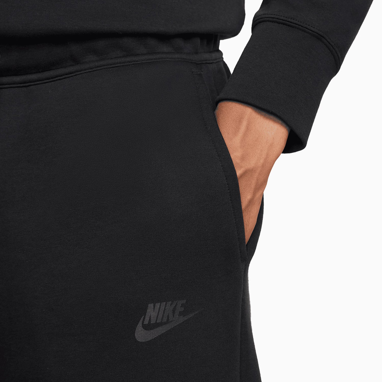 nike-mens-sportswear-t-shirt-and-shorts-outfit-ar4997-101-fb8171-010