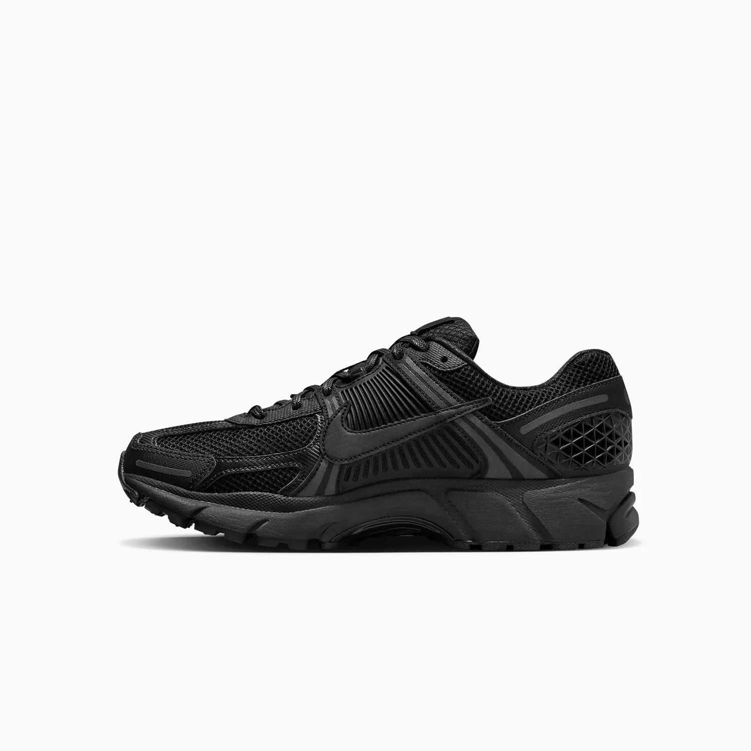 Men's Zoom Vomero 5 "Triple Black" Nike - Tops and Bottoms USA