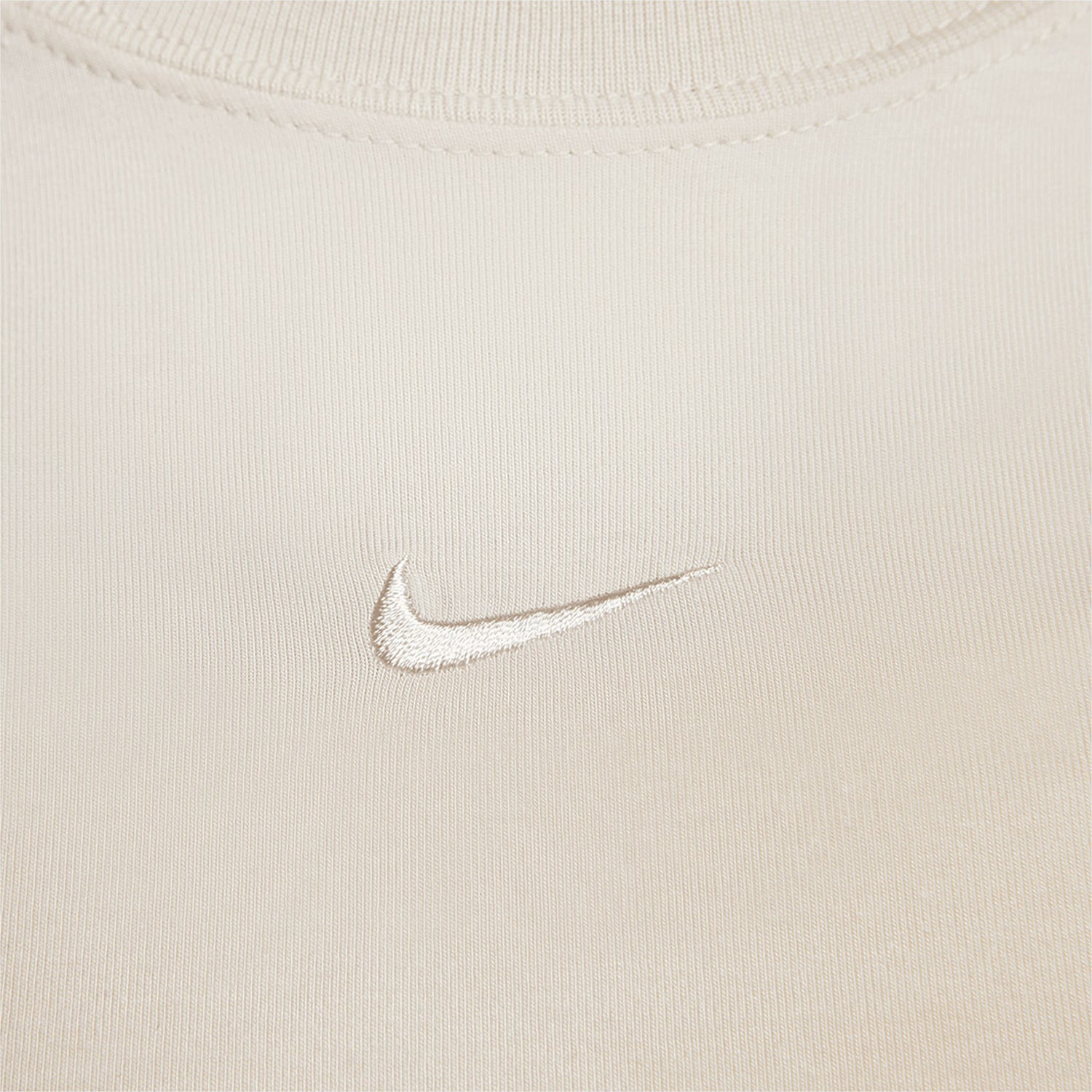 nike-womens-sportswear-chill-terry-outfit-fv5508-104-fn2455-104