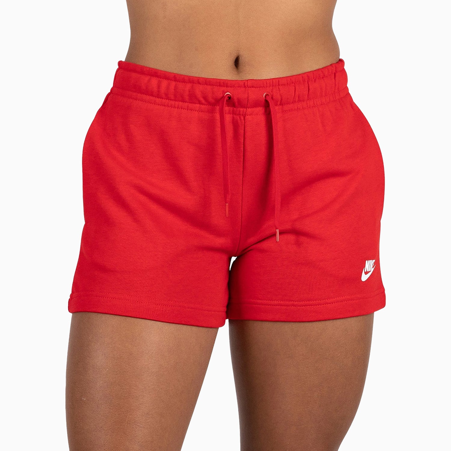 Women's Sportswear Essential Outfit
