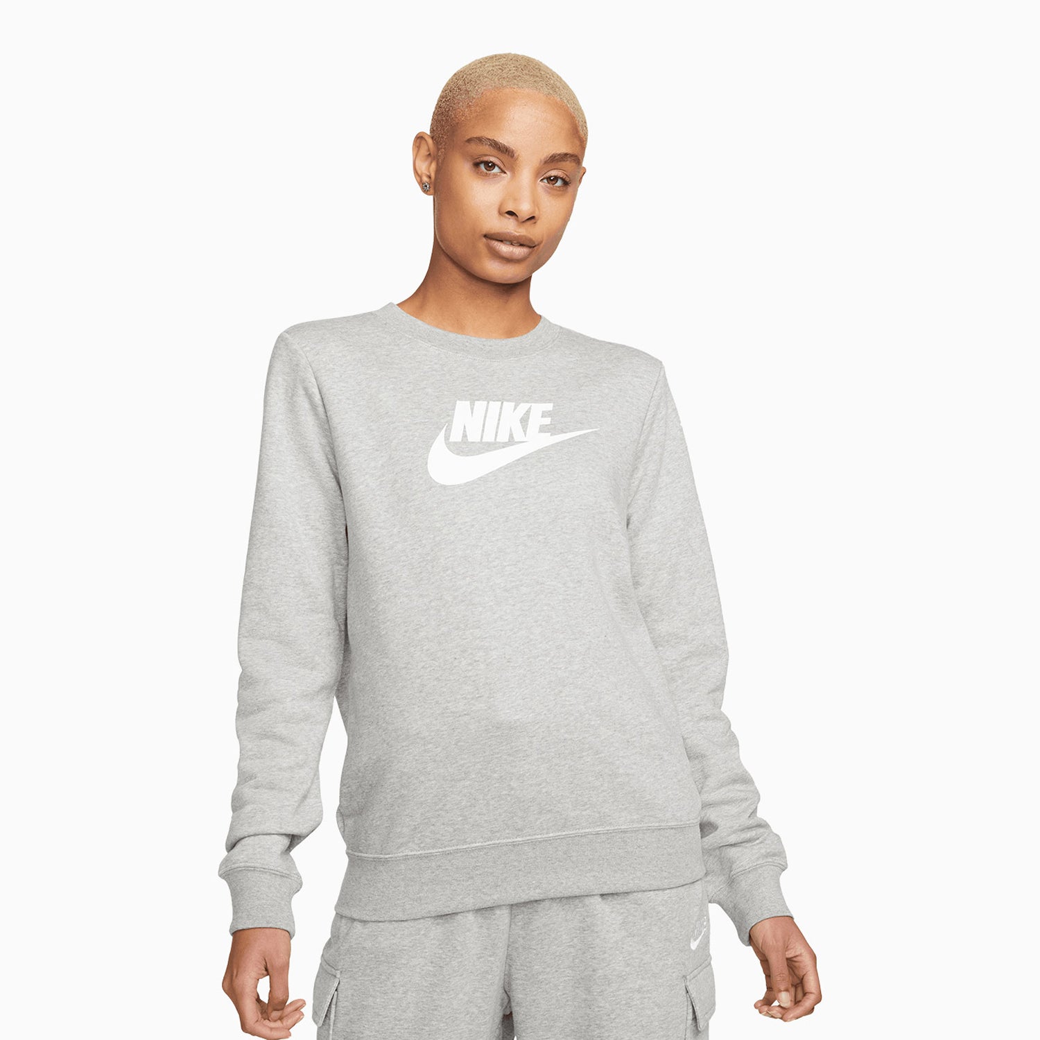 nike-womens-sportswear-club-fleece-logo-sweatshirt-dq5832-063