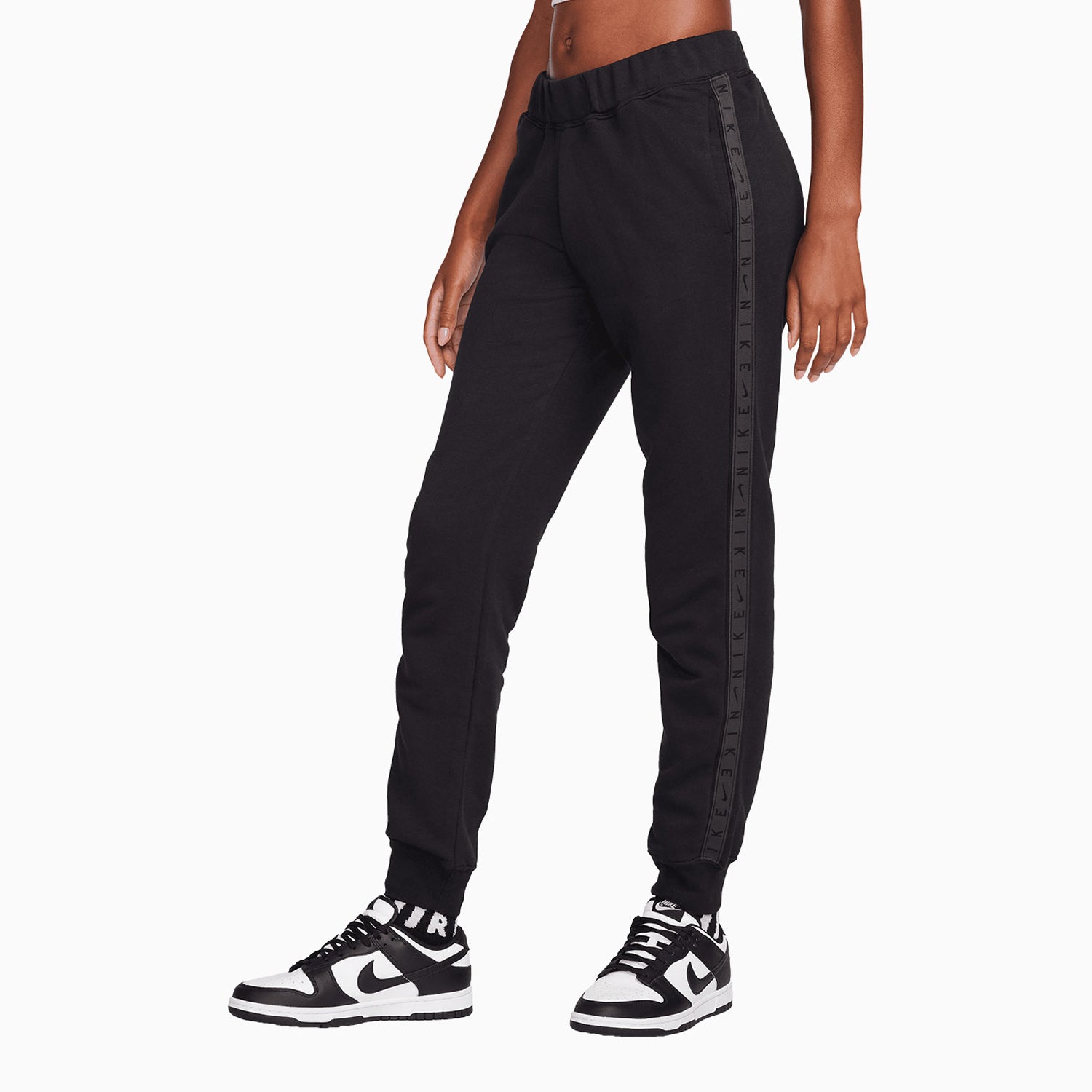 nike-womens-sportswear-essential-fleece-outfit-fq6254-010-fq6255-010