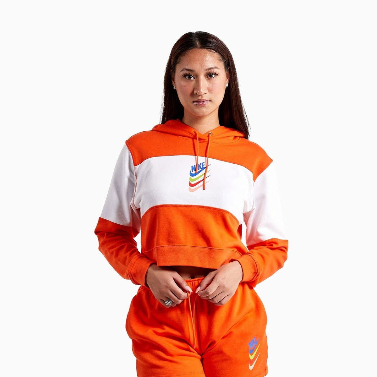 nike-womens-sportswear-sports-outfit-dm6758-817-dm6756-817