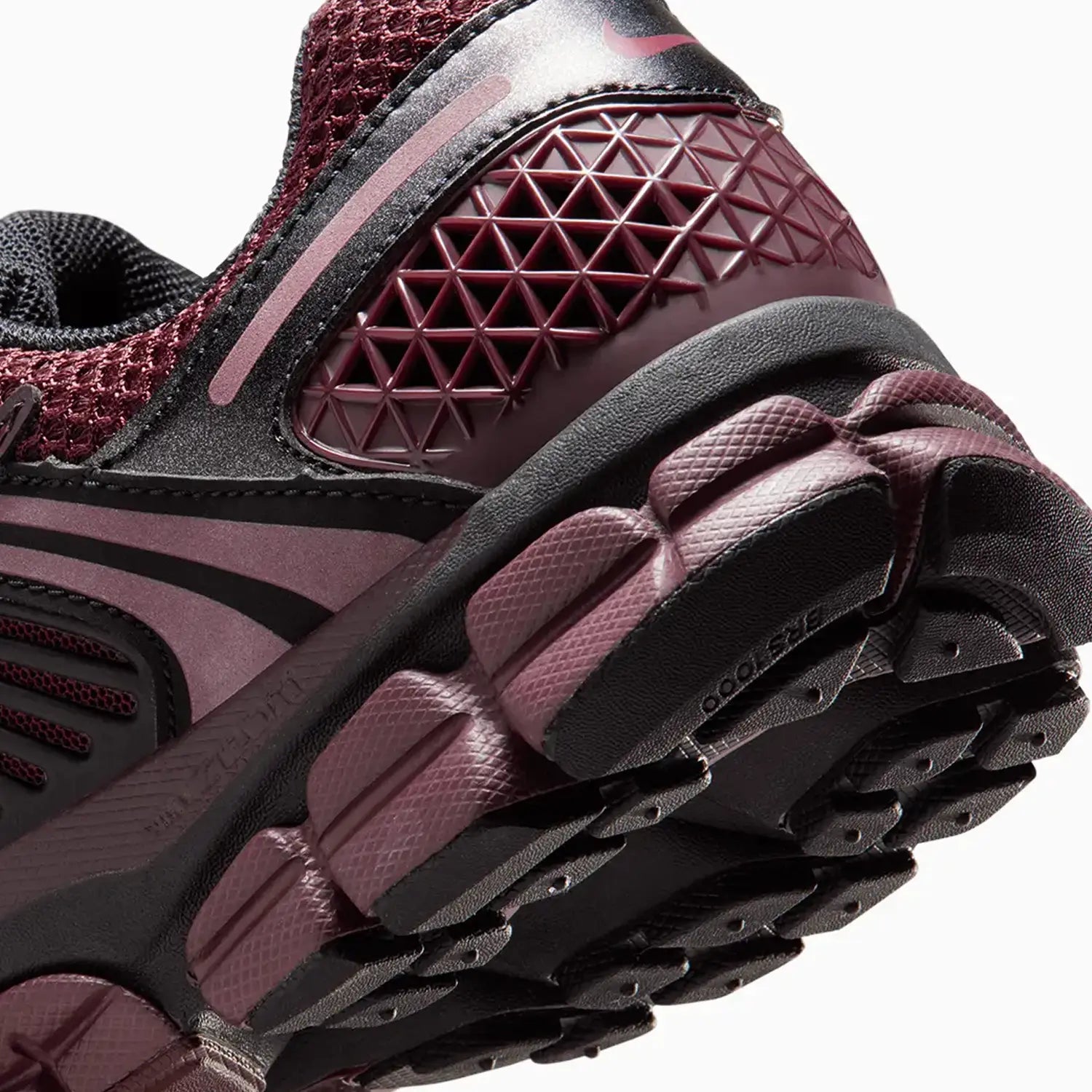 Women's Zoom Vomero 5 "Black Burgundy Crush" Nike - Tops and Bottoms USA