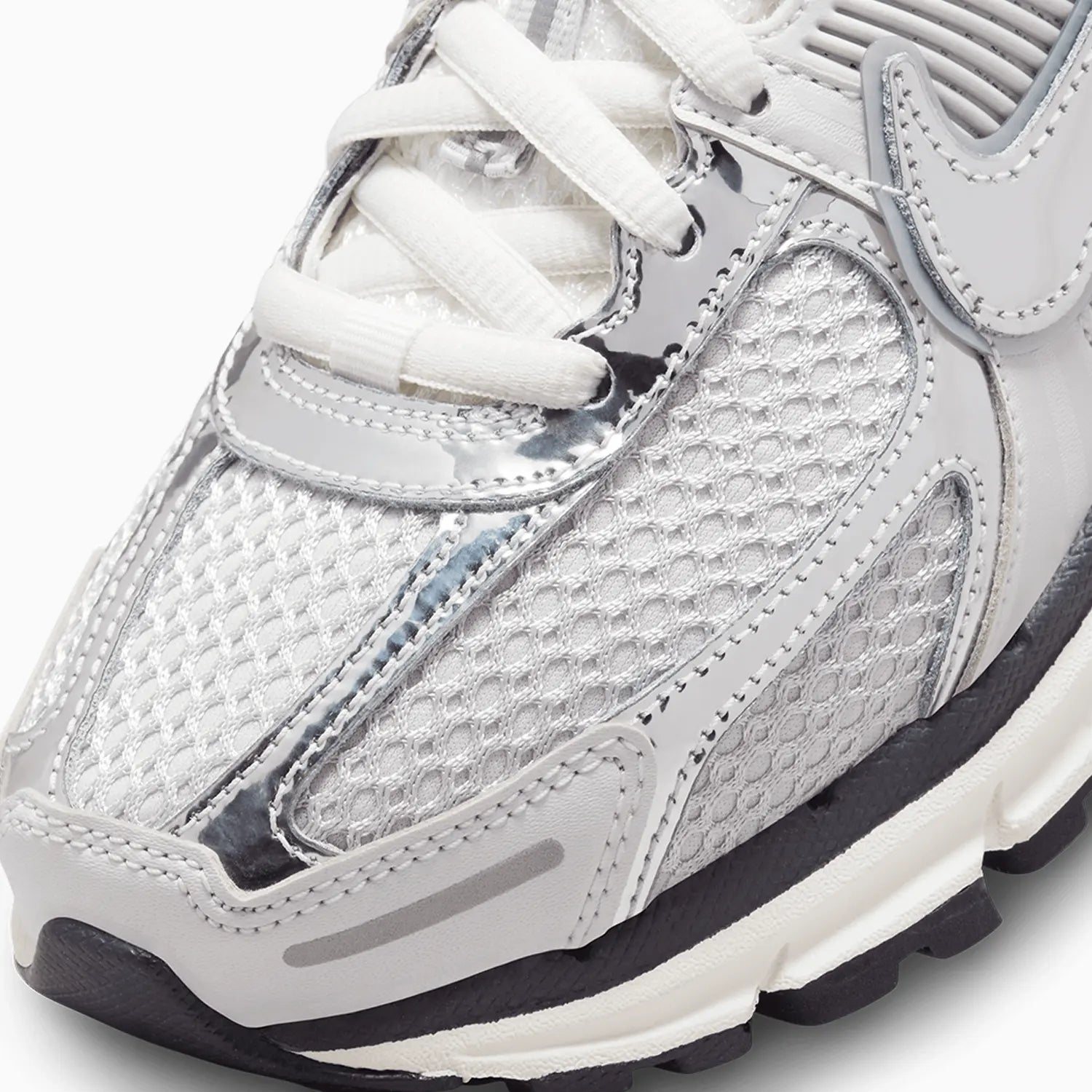 Women's Zoom Vomero 5 "Photon Dust Metallic" Nike - Tops and Bottoms USA