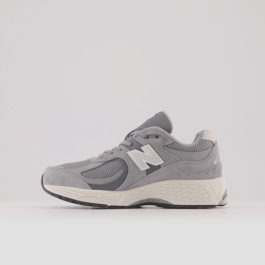 new-balance-kids-2002-steel-lead-grade-school-gc2002st