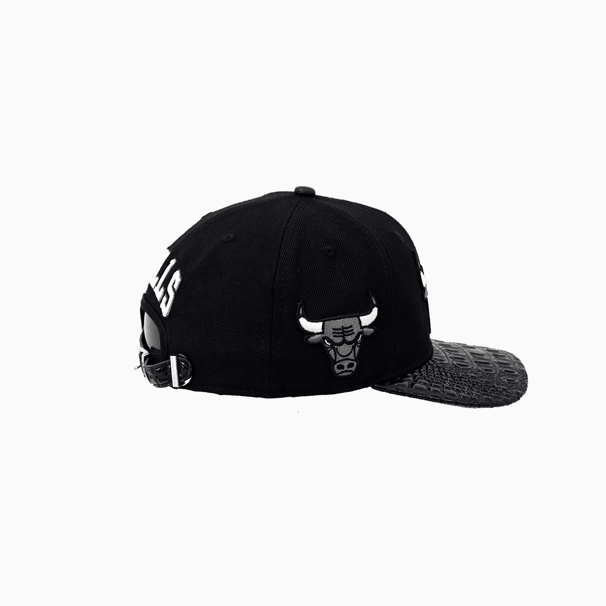 Chicago Bulls NBA Leather Visor Snapback Hat Pro Standard - Tops and Bottoms USA