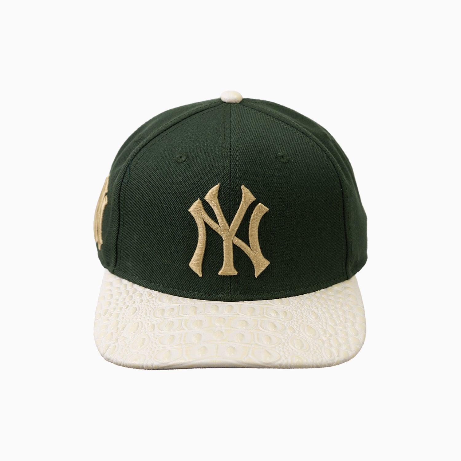 Pro Standard New York Yankees MLB Leather Visor Strapback Hat