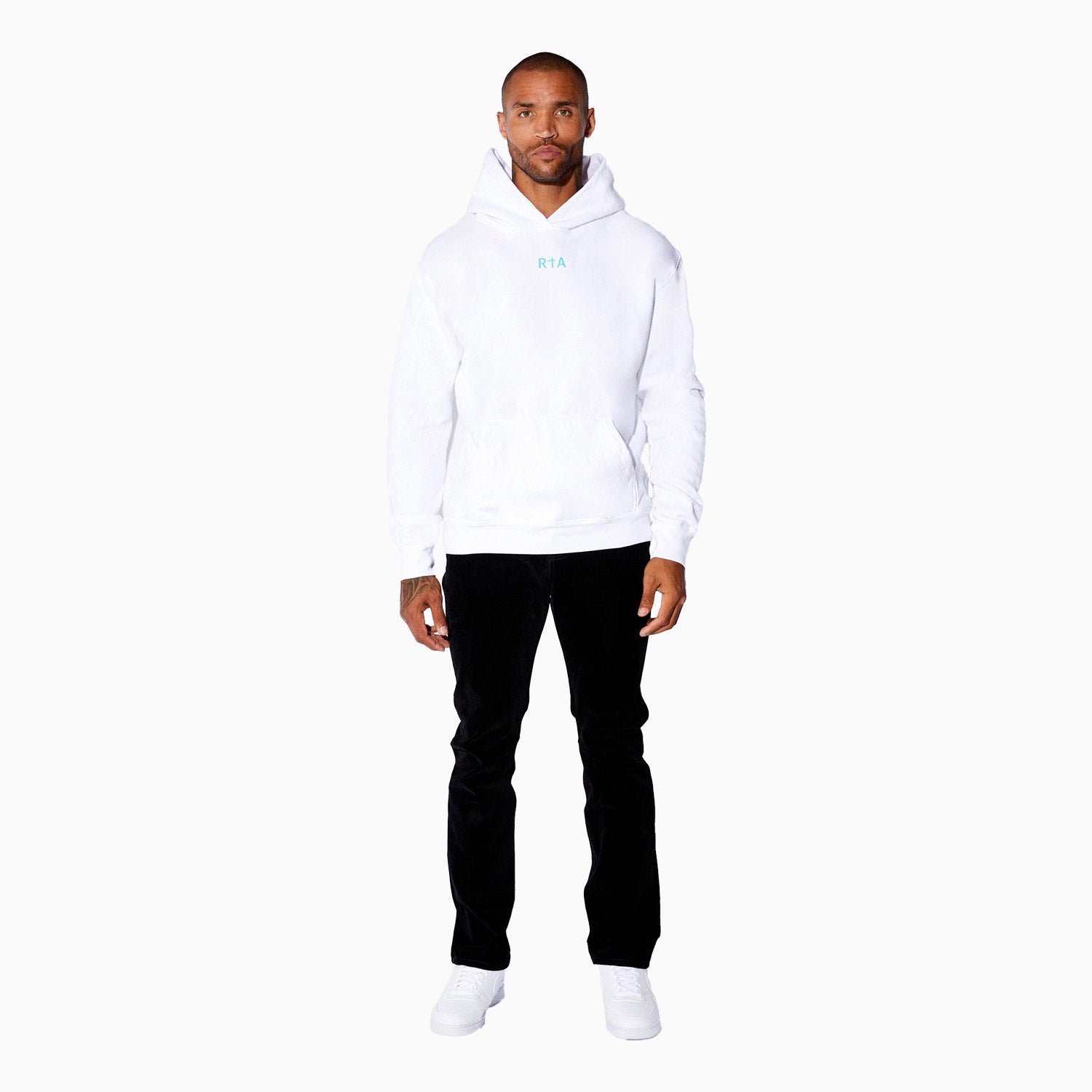 rta-mens-fleece-white-blue-front-small-logo-pull-over-hoodie-mu23k622-wht_