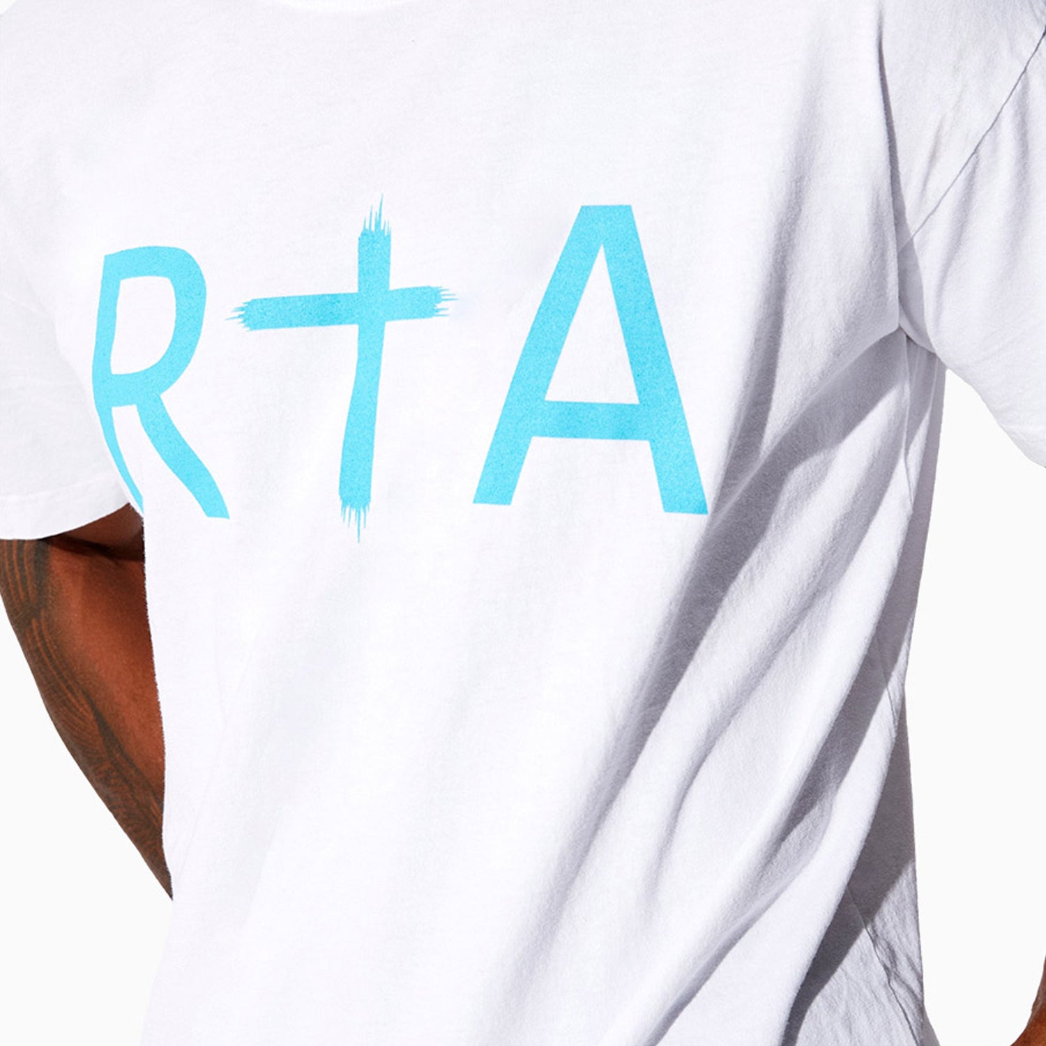 rta-mens-short-sleeve-logo-t-shirt-mu23k621-bluwht