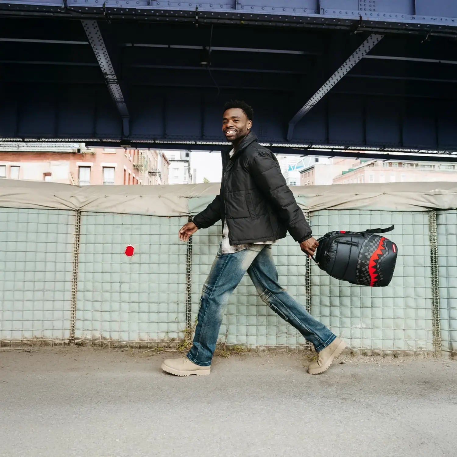sprayground-black-puffer-check-backpack-b6780