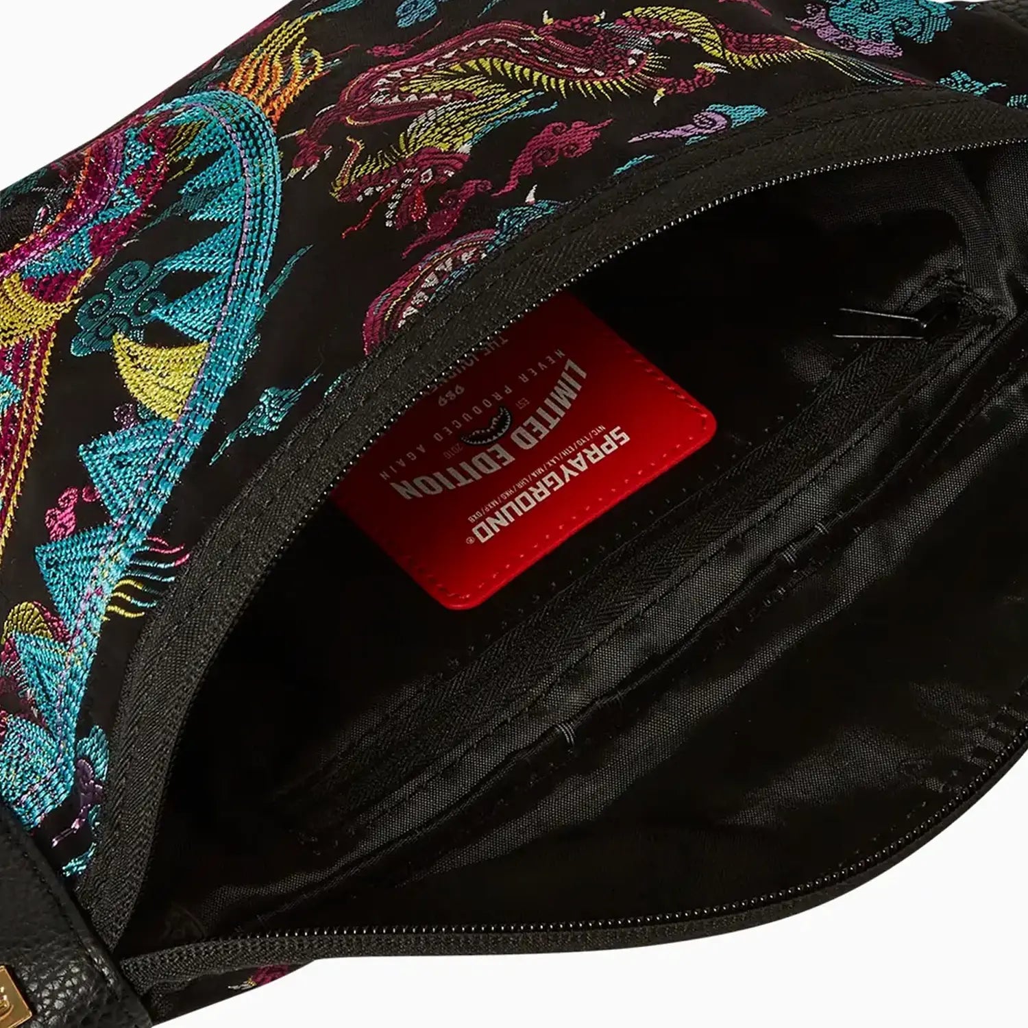 sprayground-embroidered-dragons-savvy-crossbody-bag-b6894