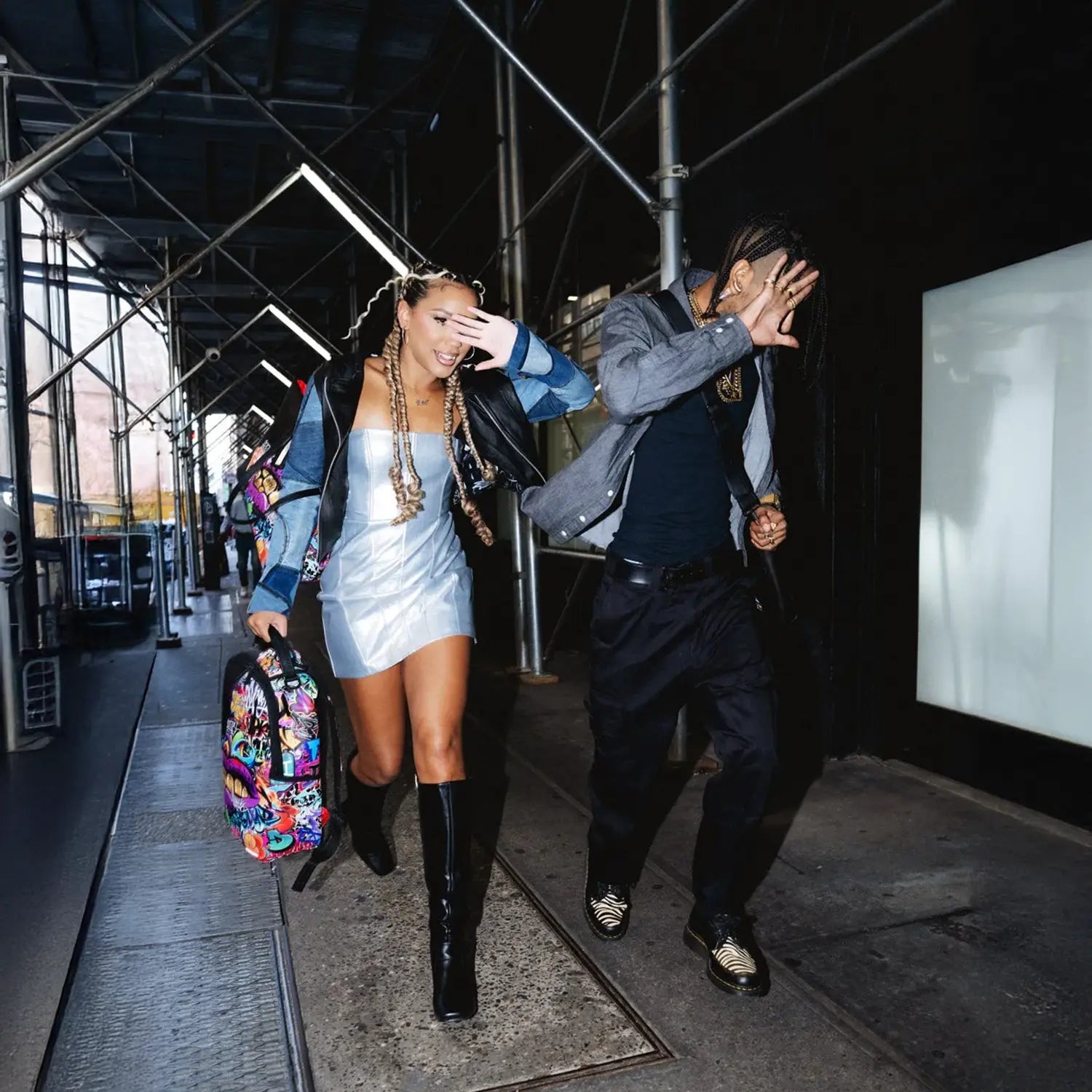 sprayground-half-graf-lipstick-dlxsv-backpack-b6817