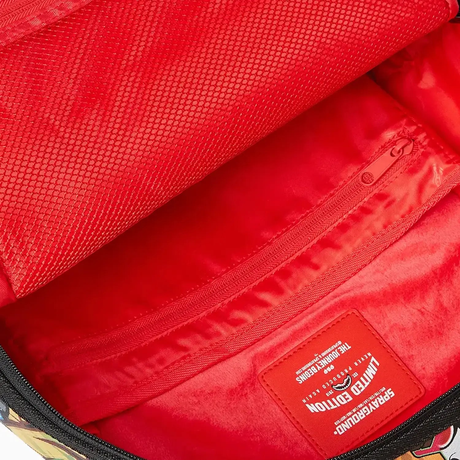 sprayground-half-graf-lipstick-dlxsv-backpack-b6817