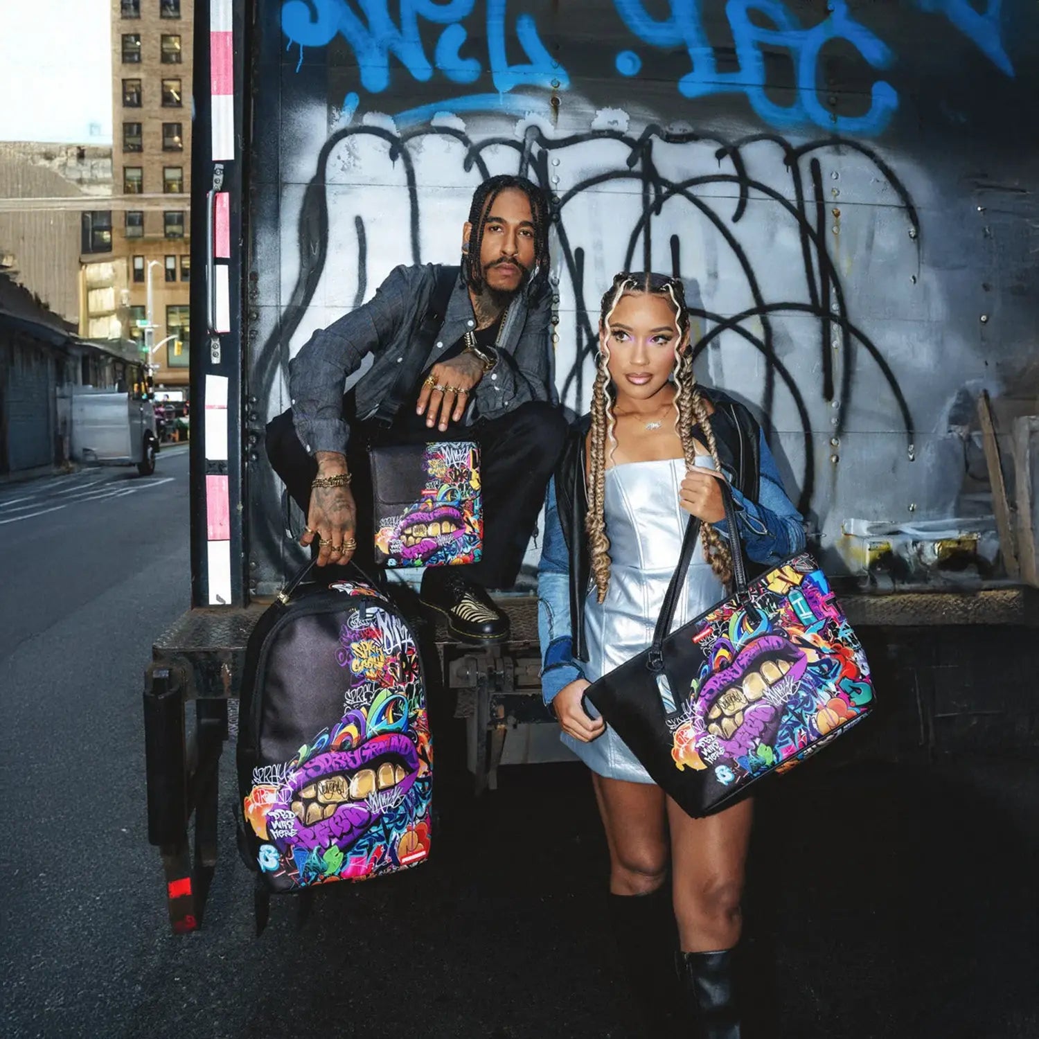 sprayground-half-graf-lipstick-dlxsv-backpack-b6817