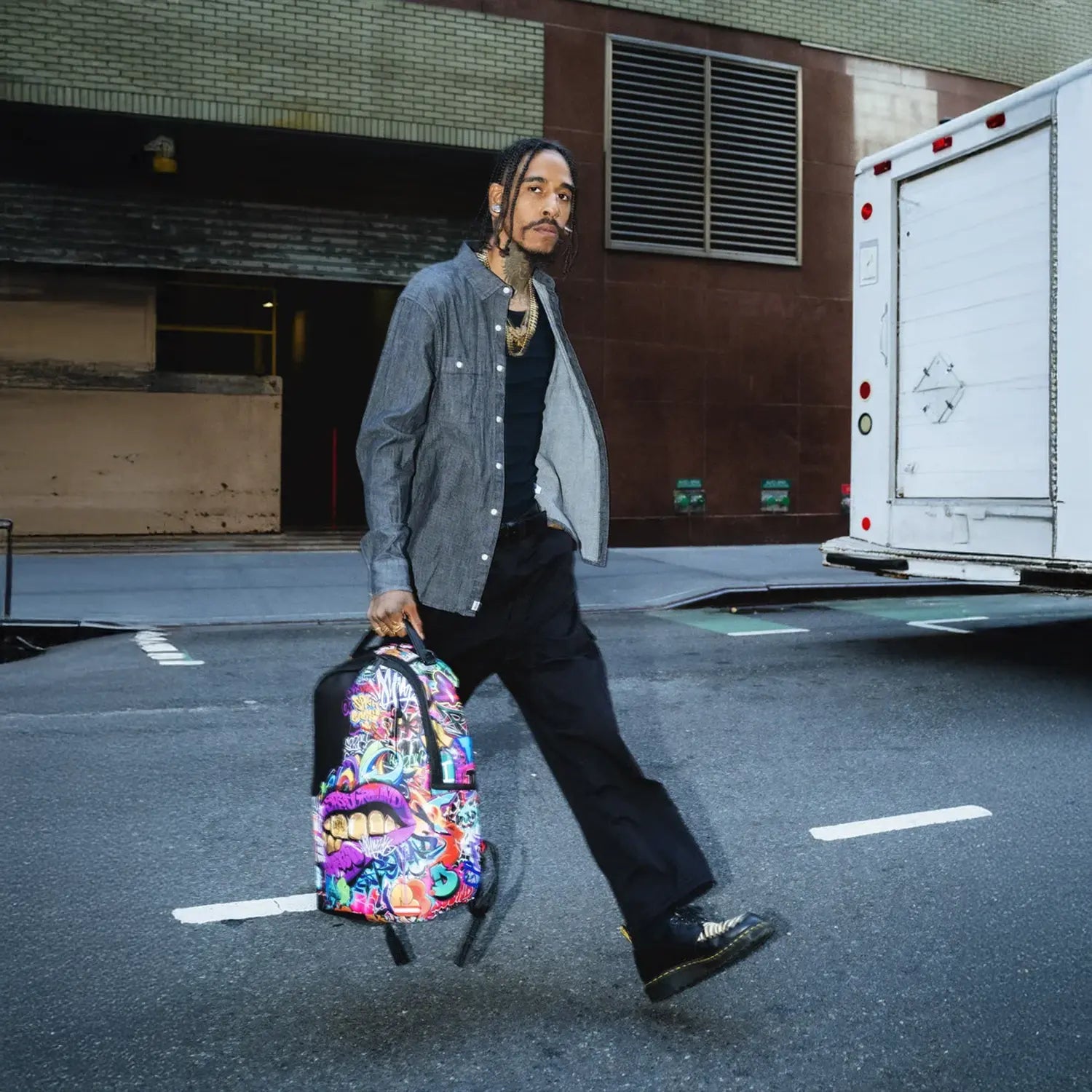 sprayground-half-graf-lipstick-dlxsv-backpack-b6817