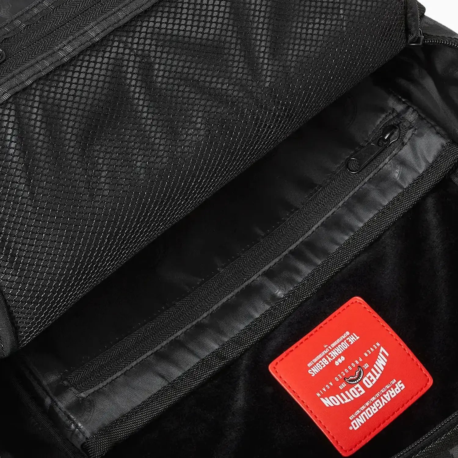 sprayground-hangover-drip-check-backpack-b6777