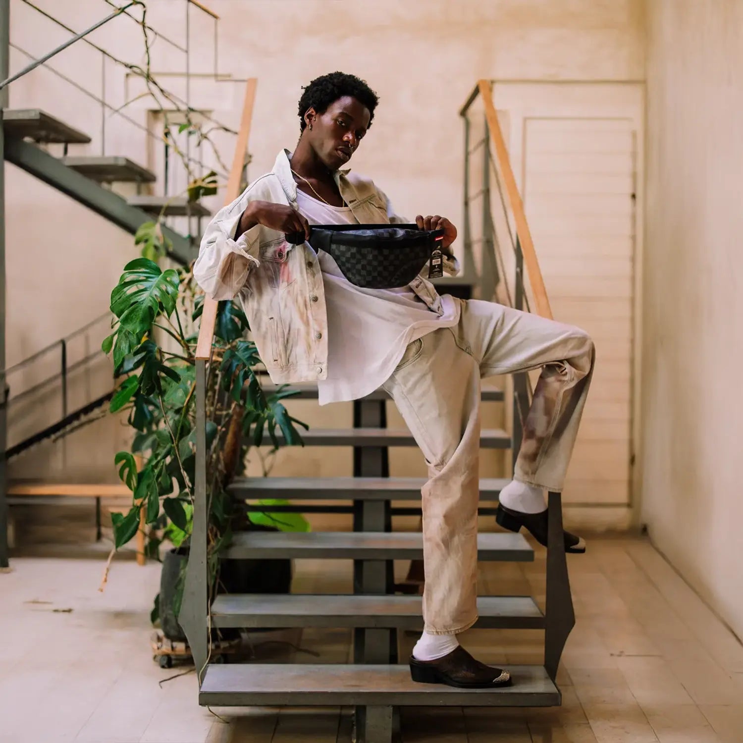 sprayground-hangover-drip-check-savvy-crossbody-bag-b6854