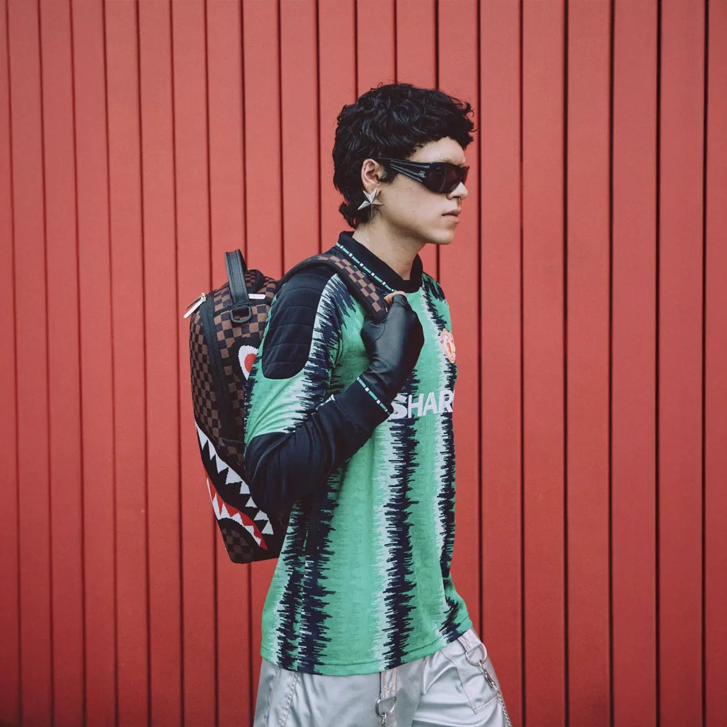 sprayground-knit-sharks-in-paris-2-0-dlxsv-backpack-b6778