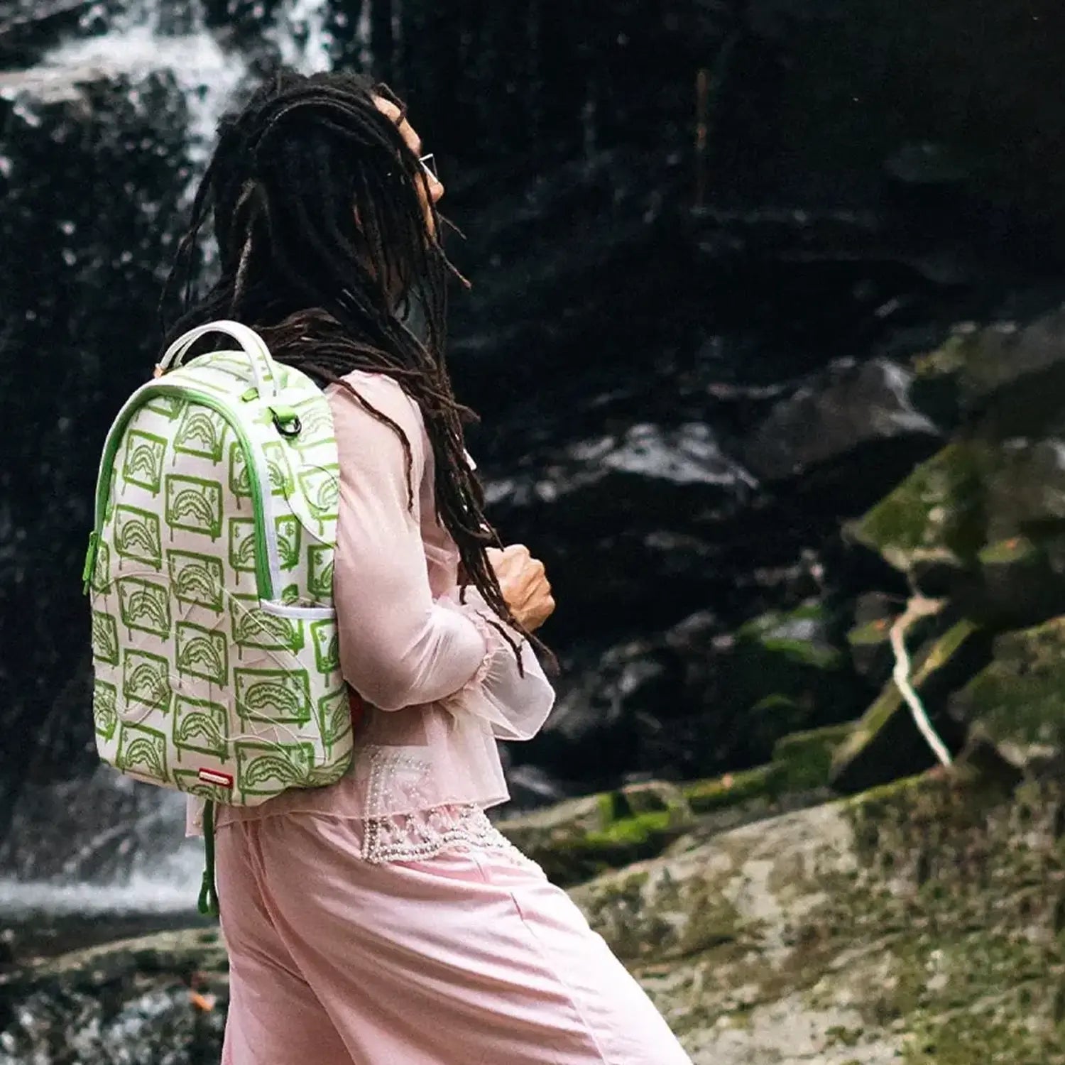 sprayground-money-bite-backpack-b5380-grnwht