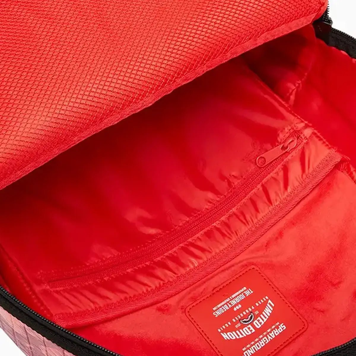 Nile Tooth Beachfront DLXSV Backpack Sprayground - Tops and Bottoms USA