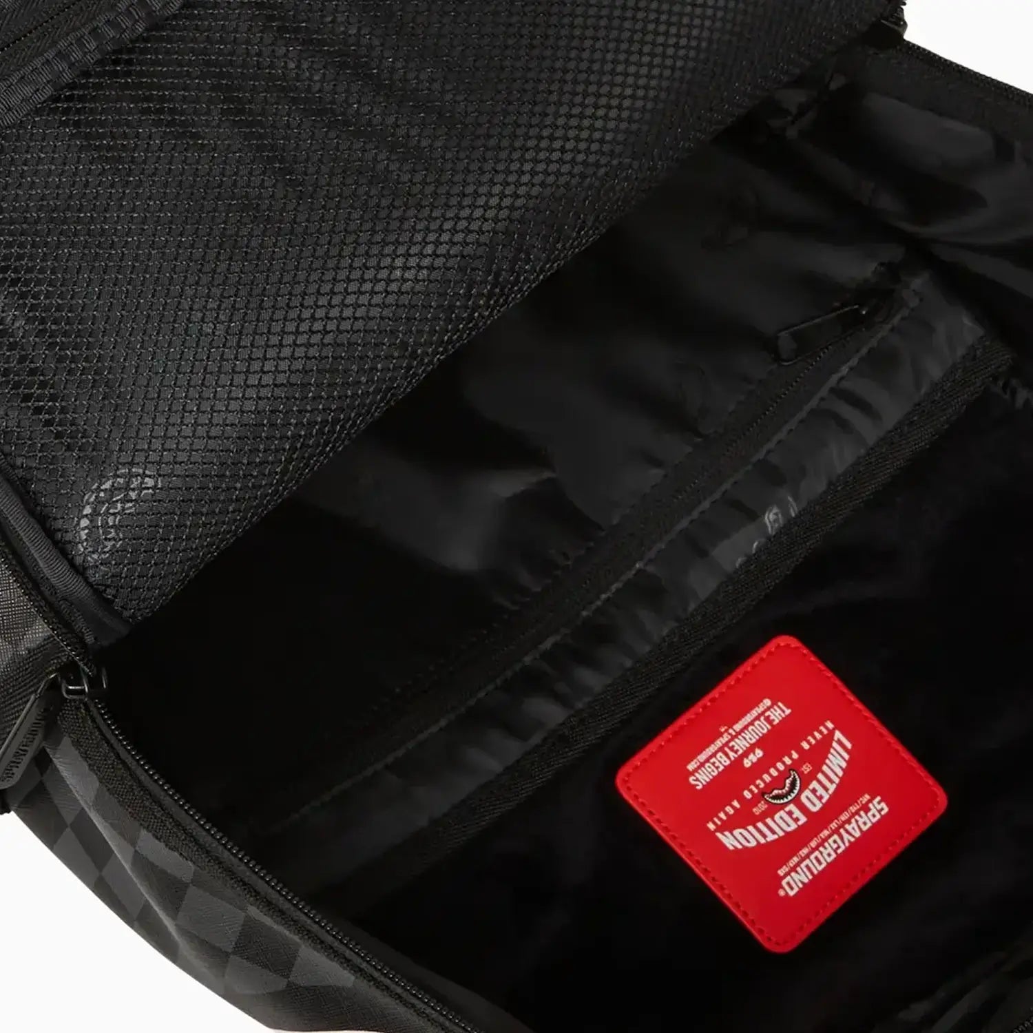 sprayground-yep-not-going-outside-backpack-b6779