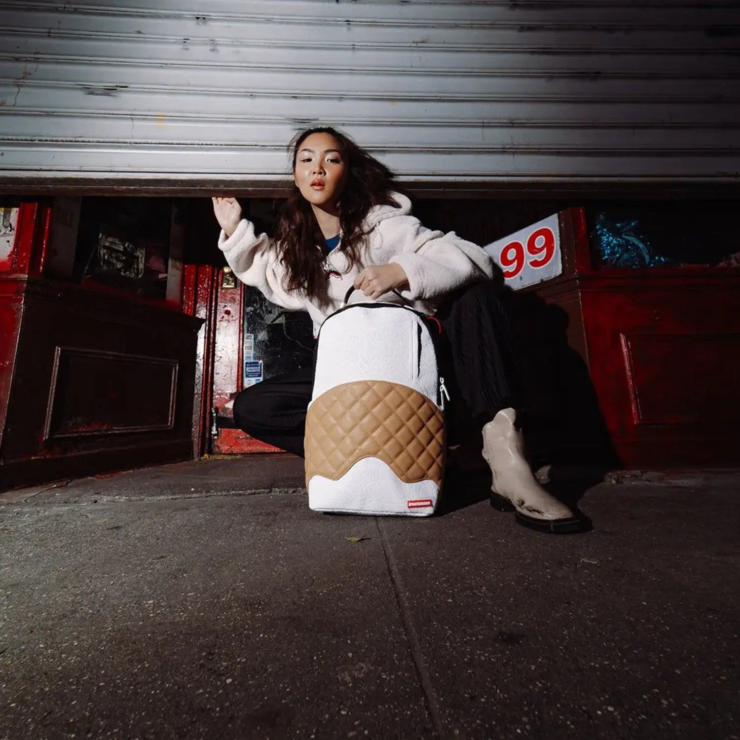 sprayground-yokohama-dlxsv-backpack-dlxsv-backpack-b6105-whtbrn