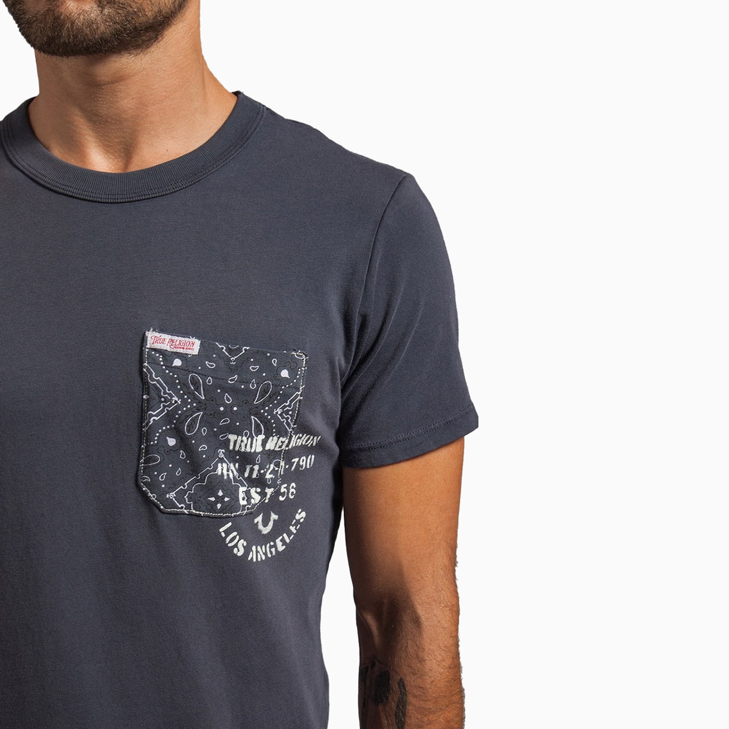 true-religion-mens-bandana-buddha-pocket-t-shirt-mmj8t27cy4