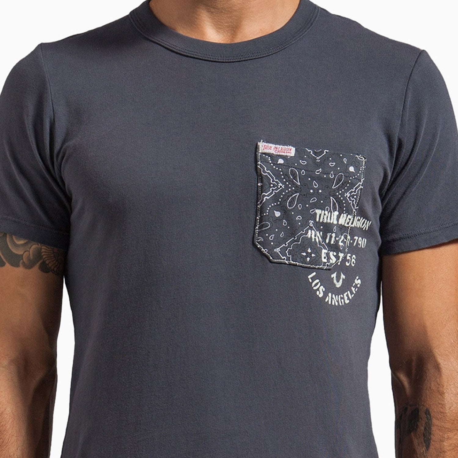 true-religion-mens-bandana-buddha-pocket-t-shirt-mmj8t27cy4