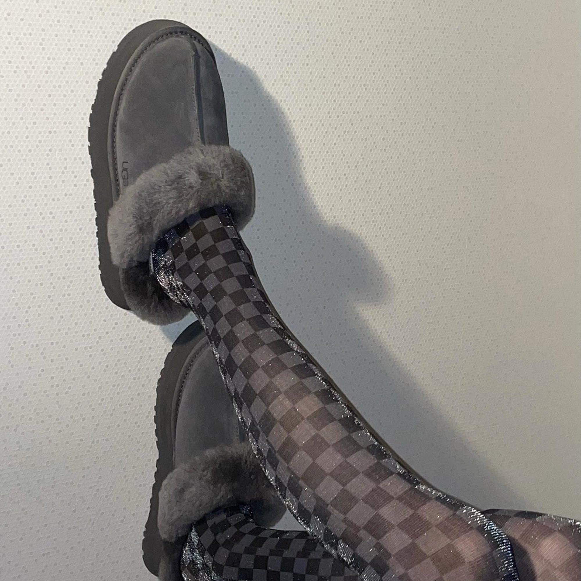ugg-womens-disquette-slides-1122550-chrc