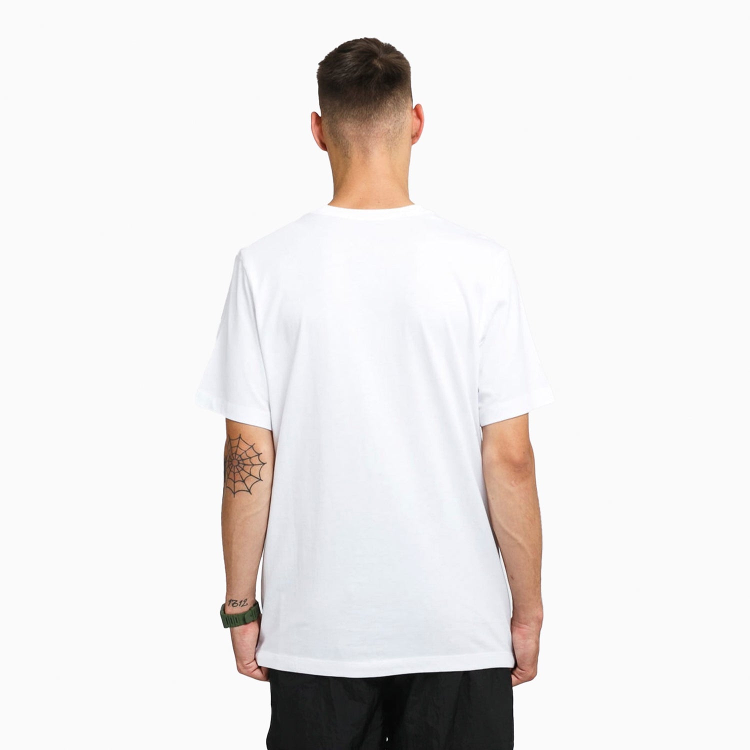 nike-mens-nike-sportswear-t-shirt-dc5090-100