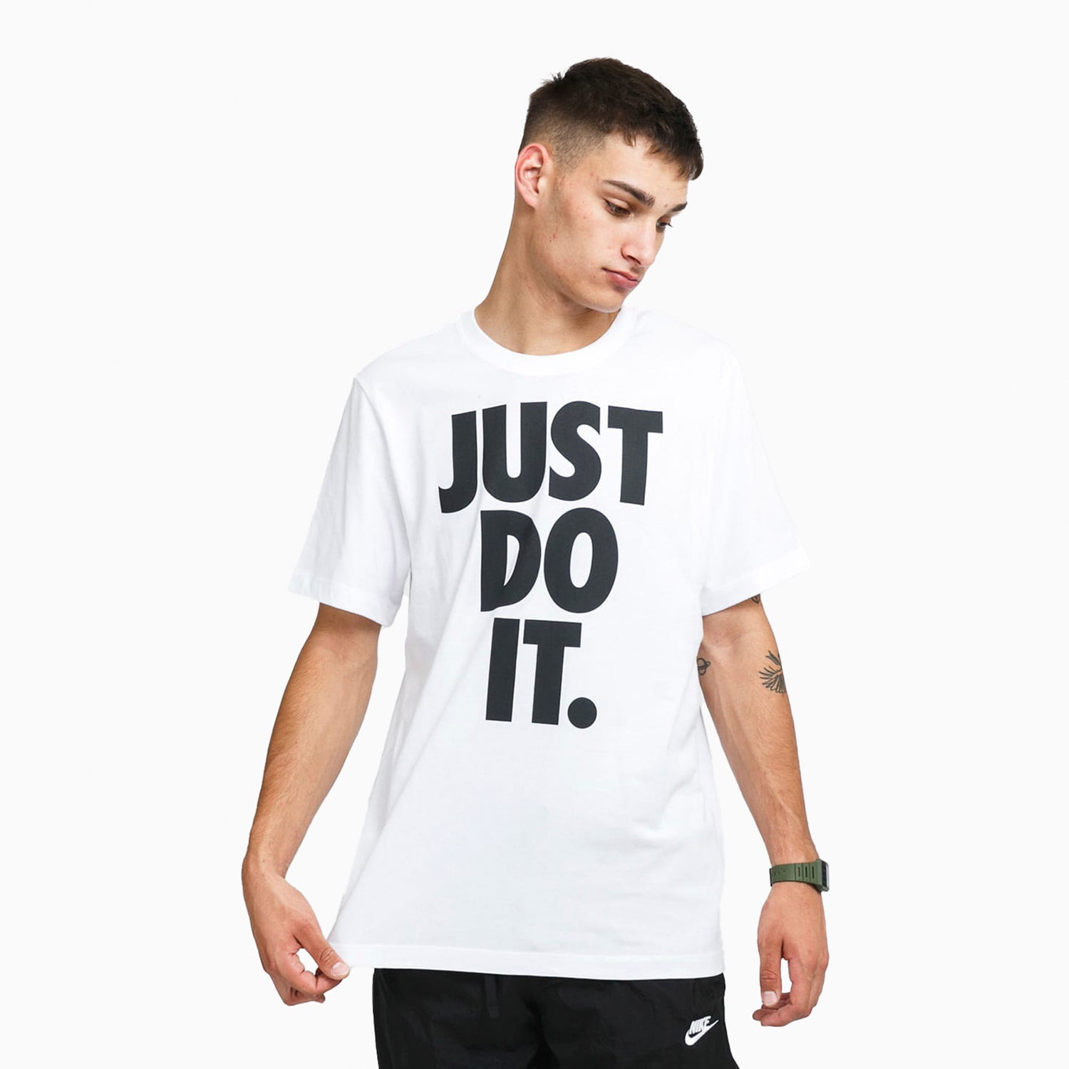 nike-mens-nike-sportswear-t-shirt-dc5090-100