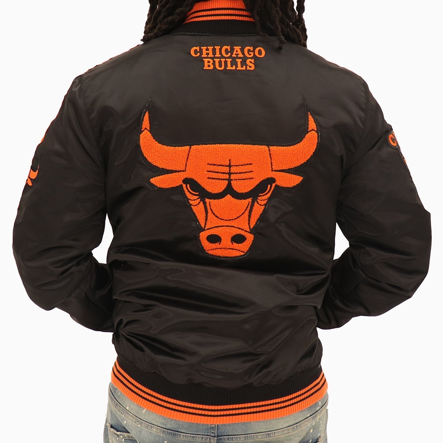 Starter Men's Chicago Bulls NBA Varsity Satin Jacket - Color: Black - Tops and Bottoms USA -