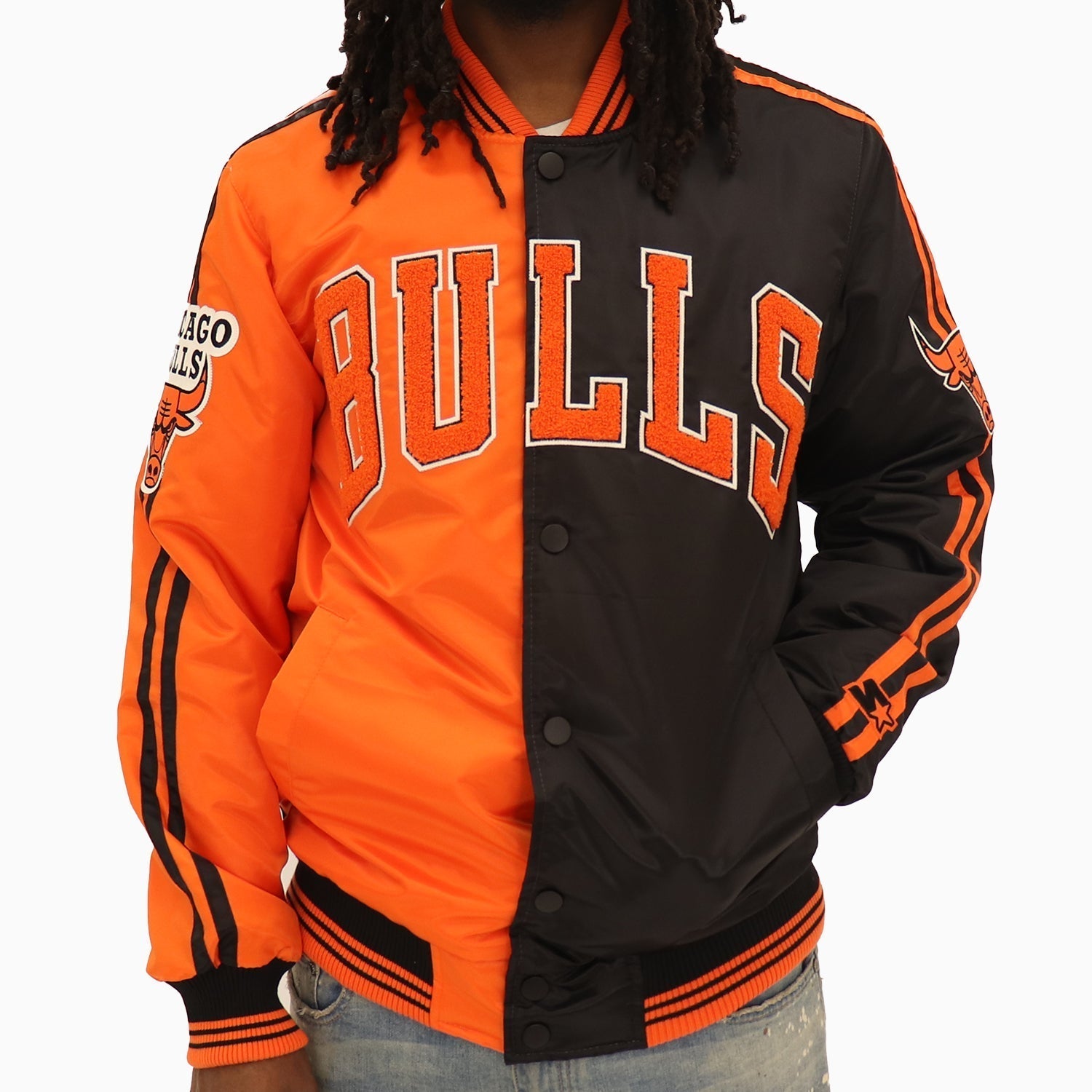 Starter Men's Chicago Bulls NBA Varsity Satin Jacket - Color: Black - Tops and Bottoms USA -