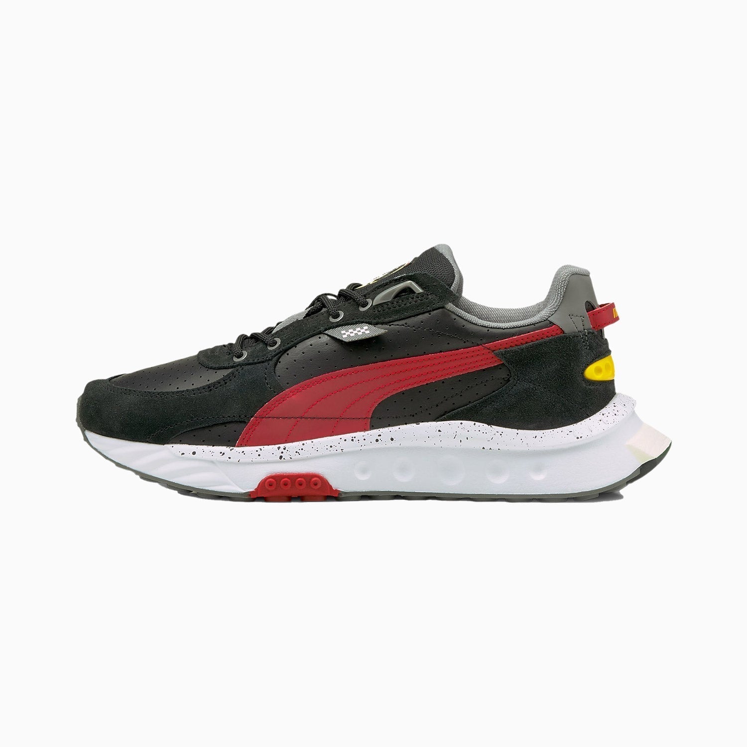puma-mens-scuderia-ferrari-wild-rider-shoes-306937-01