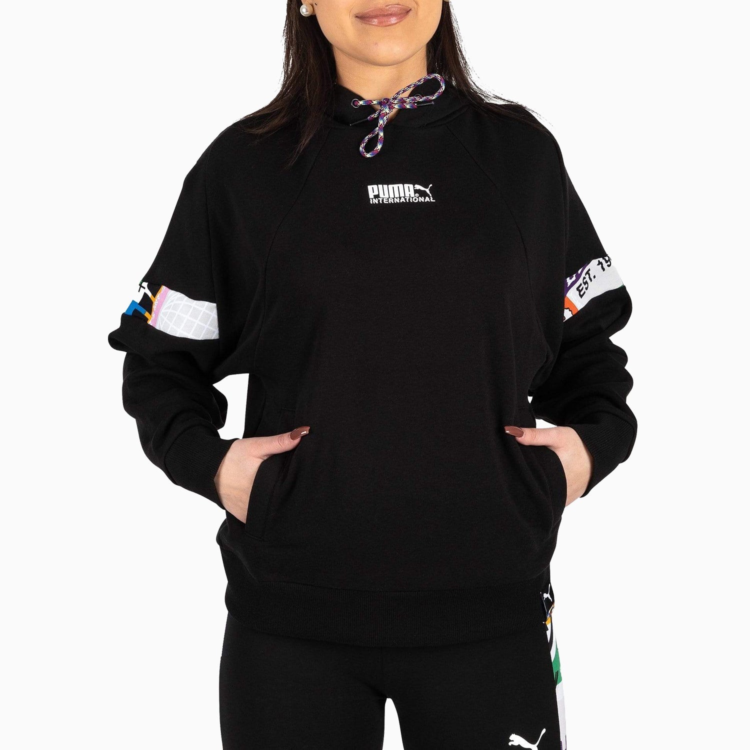 puma-womens-international-hoodie-531067-01