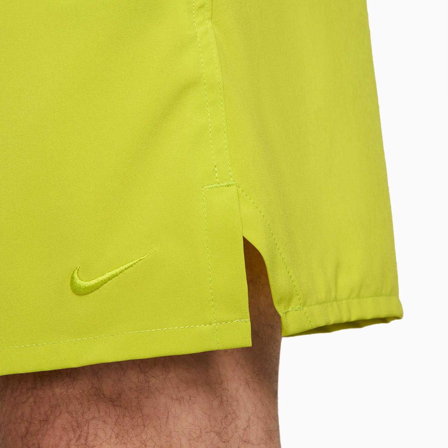 nike-mens-nike-sportswear-t-shirt-and-shorts-outfit-fb9815-100-dv9340-308