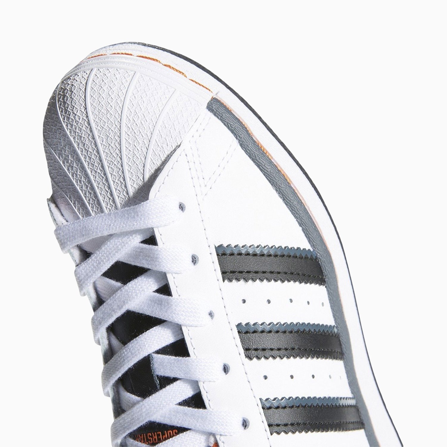 adidas-kids-superstar-shoes-grade-school-fv3685