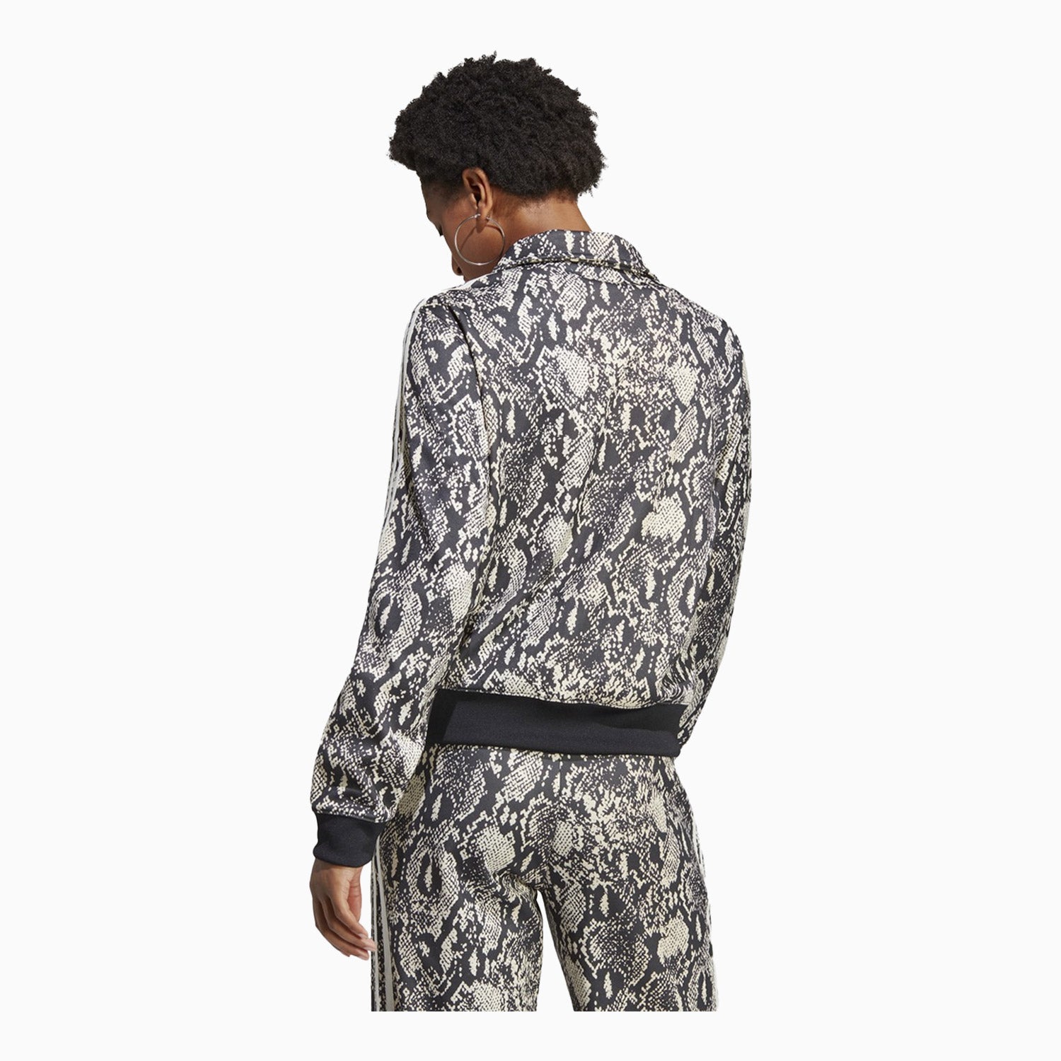 adidas-womens-originals-outfit-ic6082-ic6067