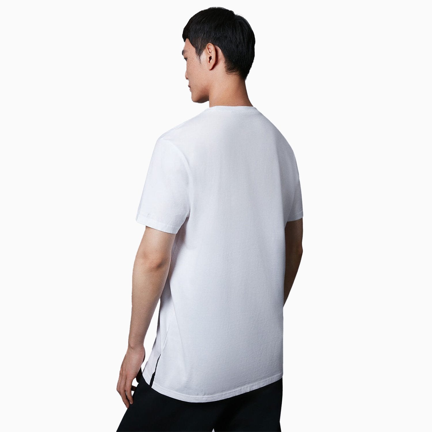 moose-knuckles-mens-classic-logo-t-shirt-m31mt700-224
