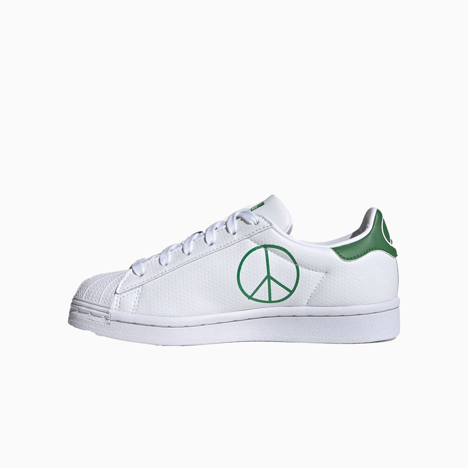 adidas-kids-superstar-shoes-grade-school-fw0818