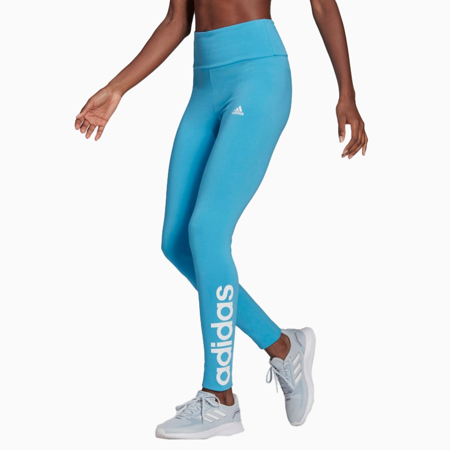 adidas-essentials-logo-outfit-hc9272-hd1690