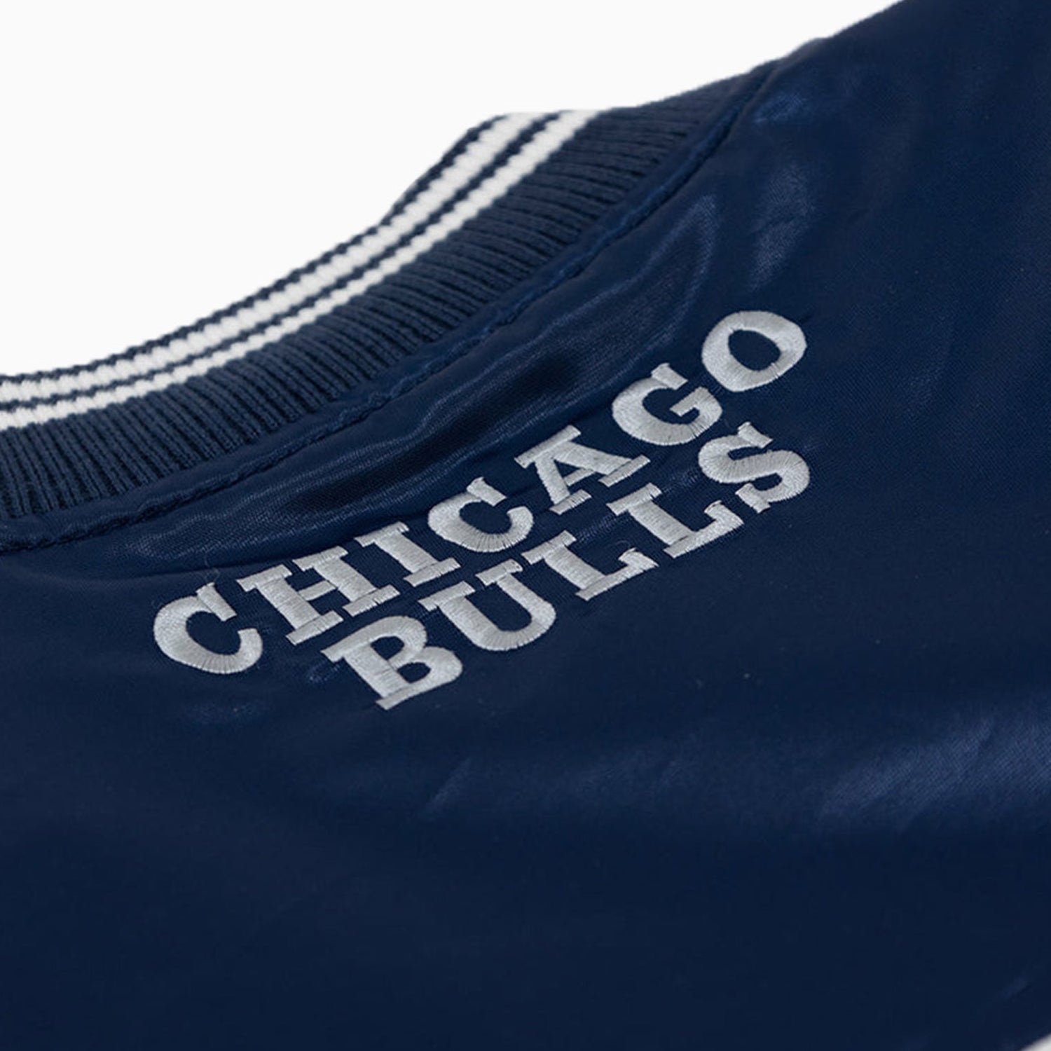 starter-mens-chicago-bulls-nba-varsity-satin-jacket-ls13n460-cgb-lx13n460-cgb